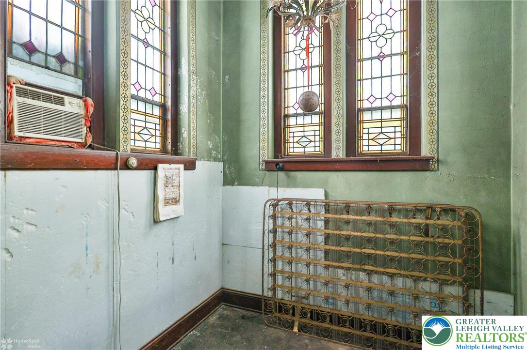 1521 East 6th Street Bethlehem, PA 18015 - Photo 44 of 54