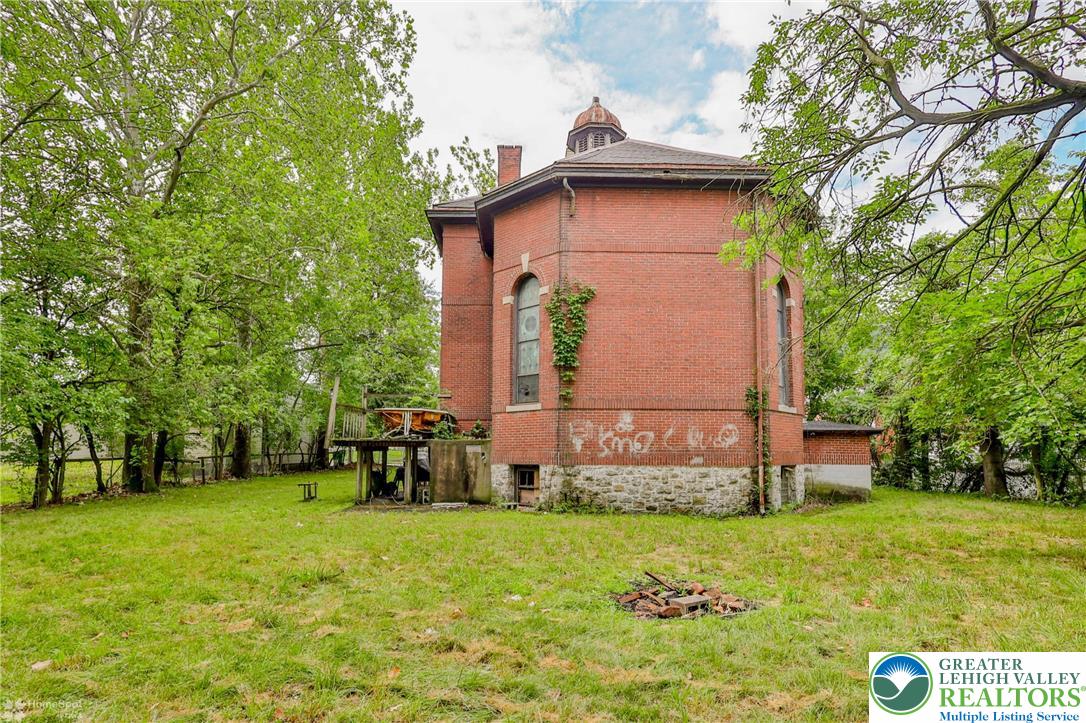 1521 East 6th Street Bethlehem, PA 18015 - Photo 49 of 54