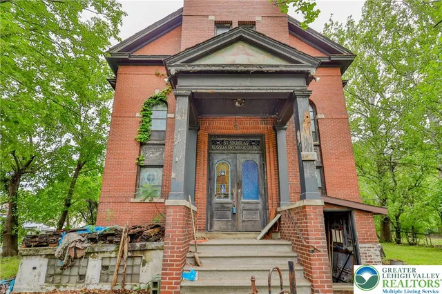 $350,000 | 1521 East 6th Street, Bethlehem, PA 18015