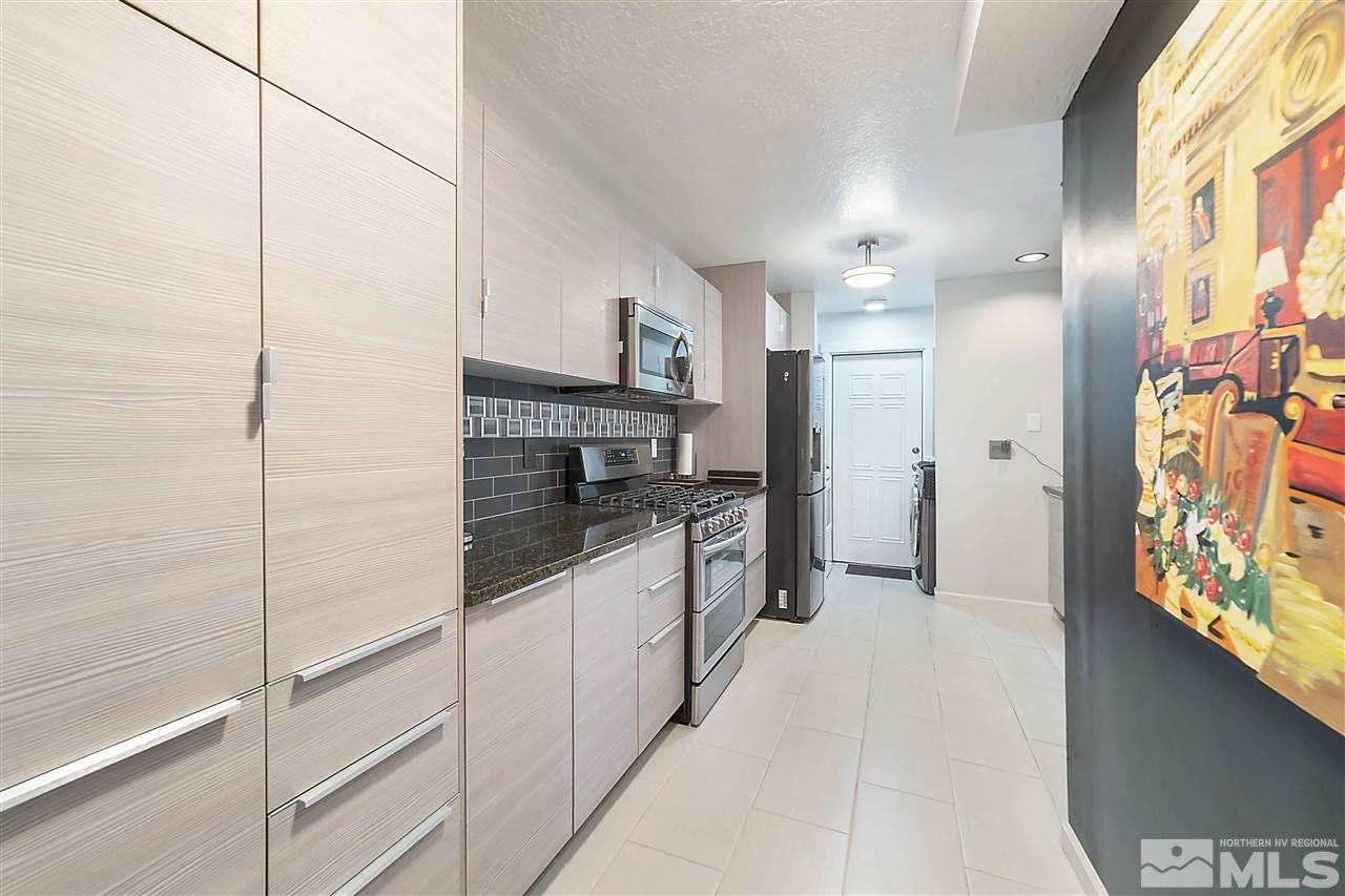 305 Lorraine Court Reno, NV 89509 - Photo 7 of 33 Photo 7