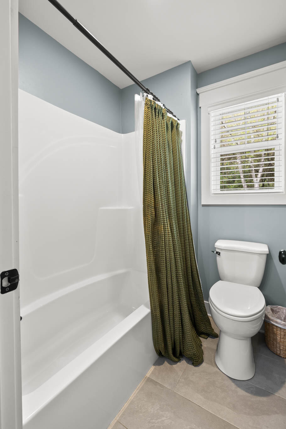 637 Lullwater Road Chattanooga, TN 37405 - Photo 27 of 40 Bathroom