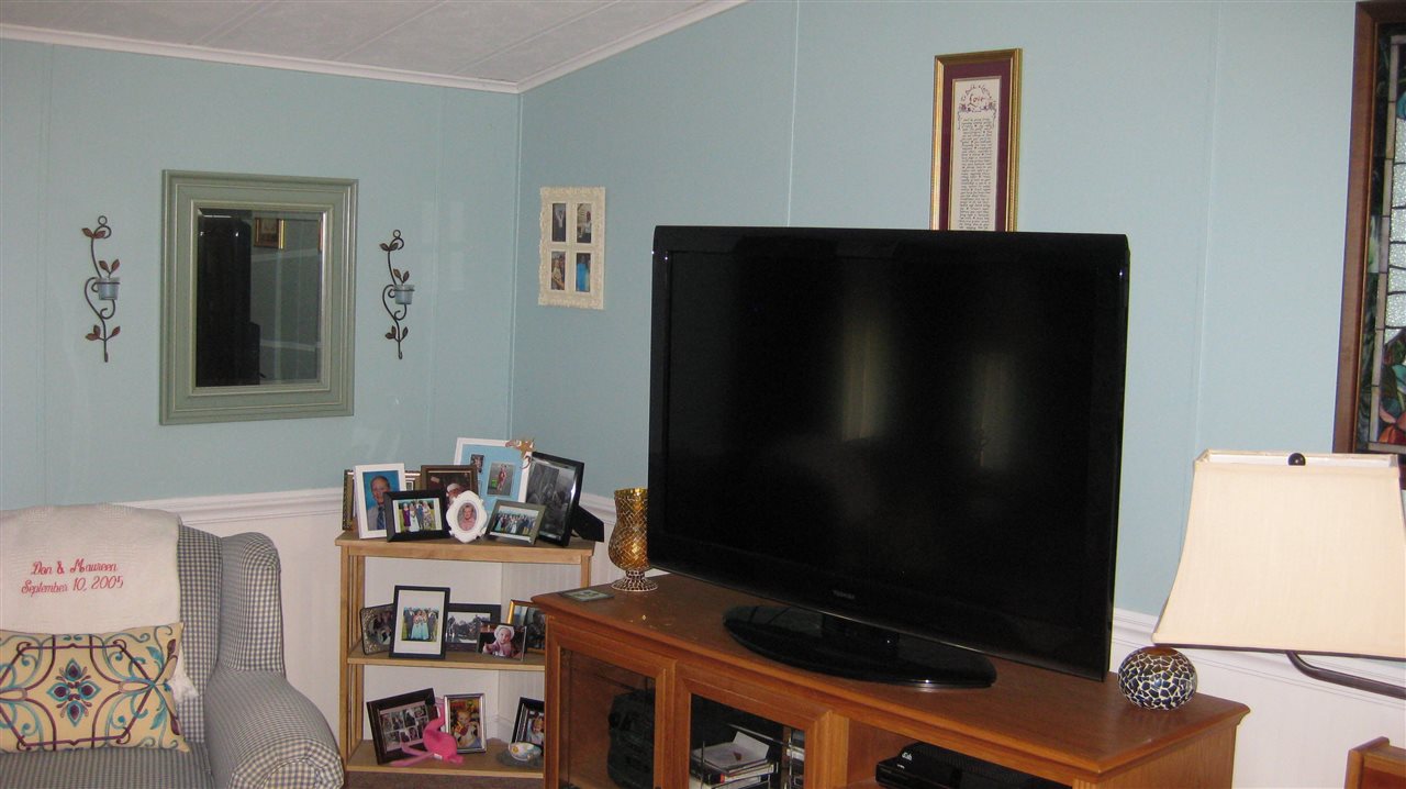 32 Rim Road Danville, NH 03819 - Photo 2 of 9 Gallery Image 2