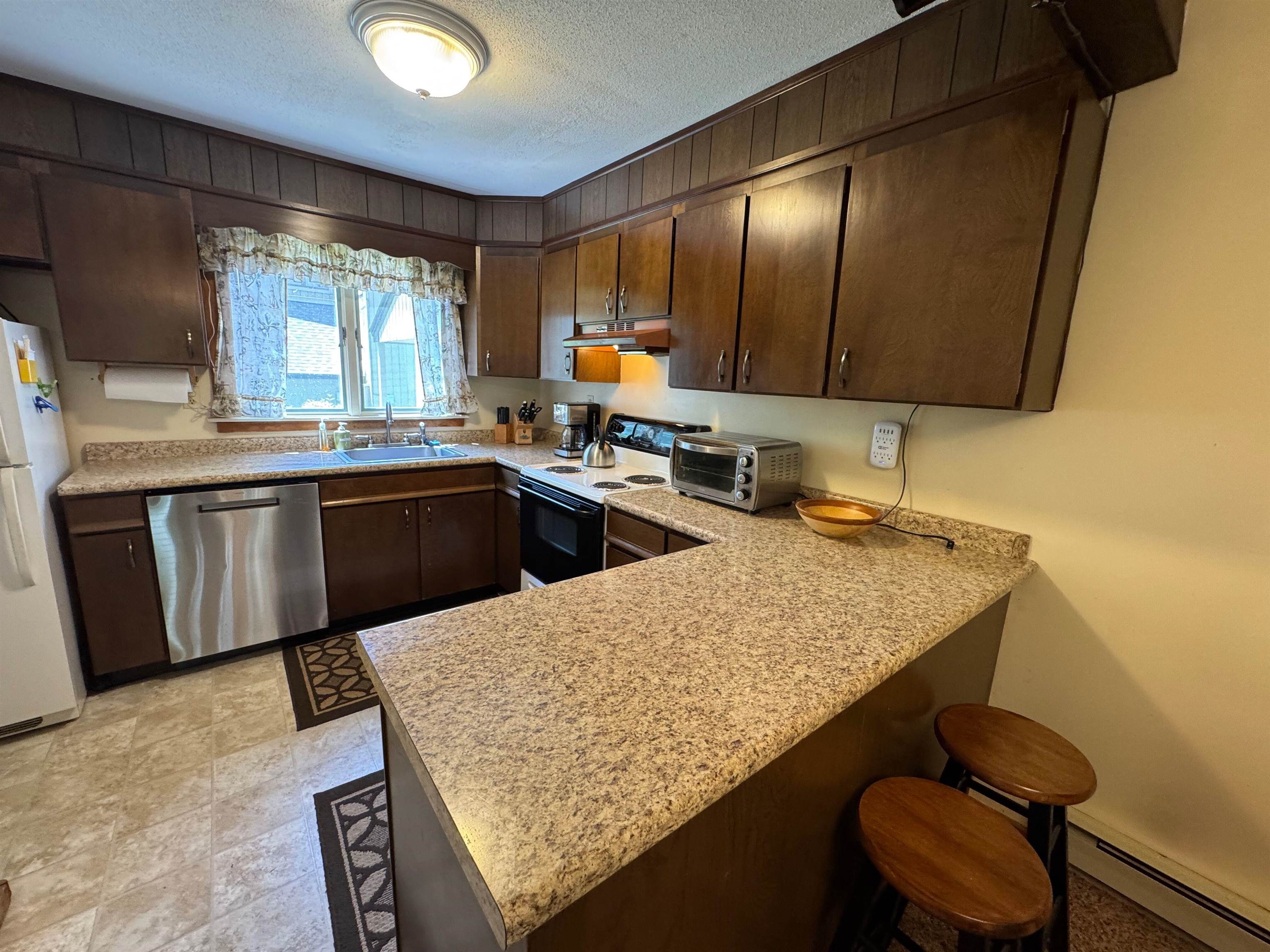 394 Haystack Road, Unit 2 Wilmington, VT 05363 - Photo 12 of 34