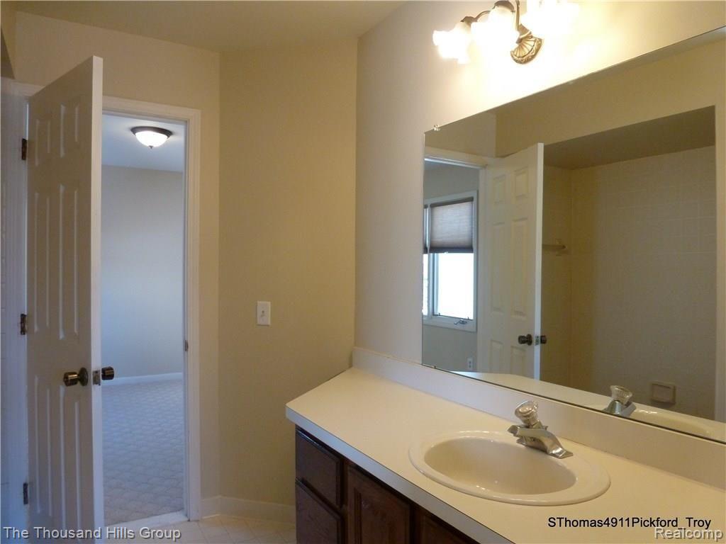 4911 Pickford Drive Troy, MI 48085 - Photo 35 of 46 Pickford 4911 (7).JPG