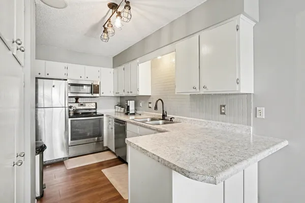 $294,000 | 15865 Griffon Path, Apple Valley, MN 55124