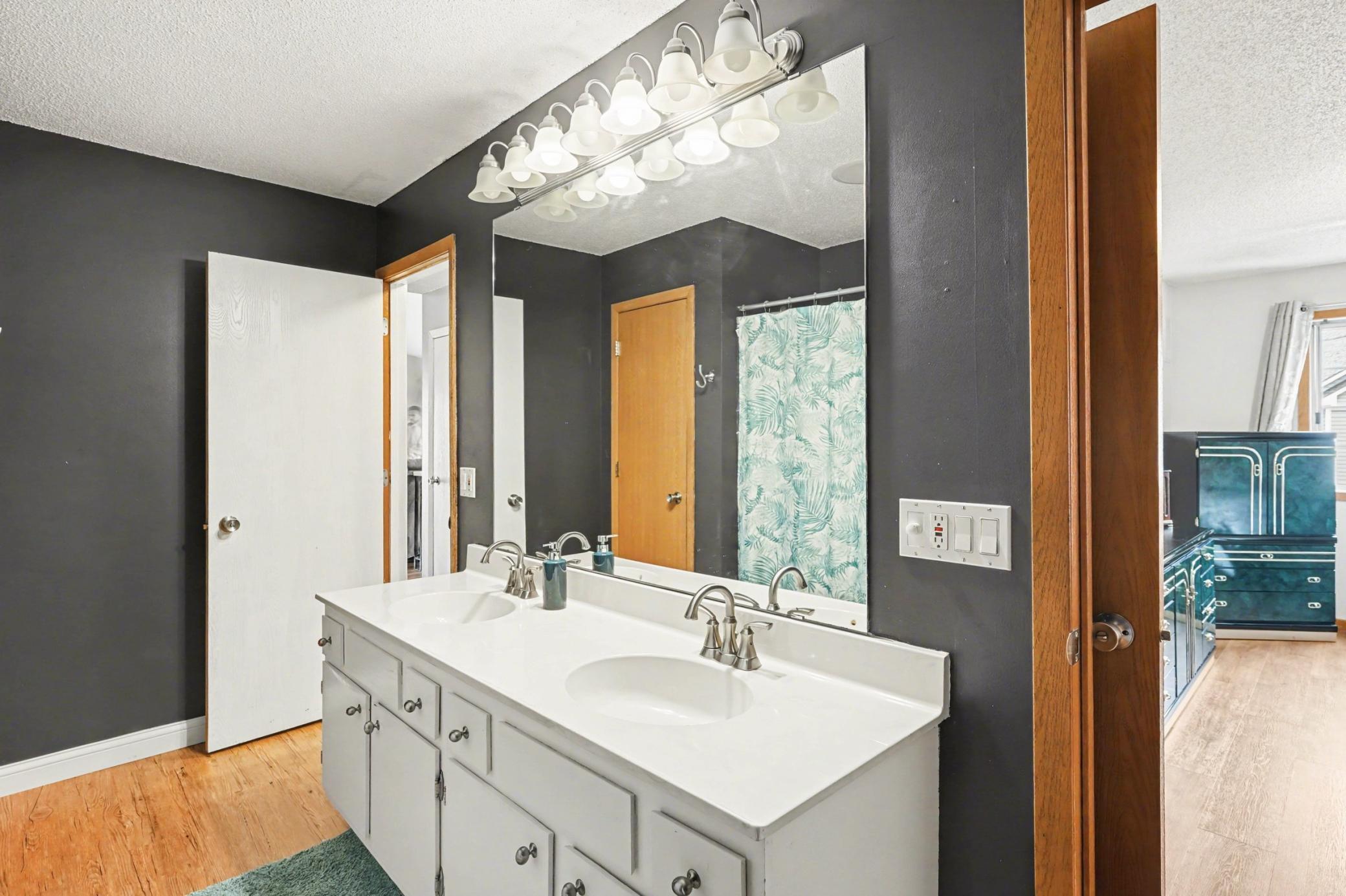 15865 Griffon Path Apple Valley, MN 55124 - Photo 6 of 17