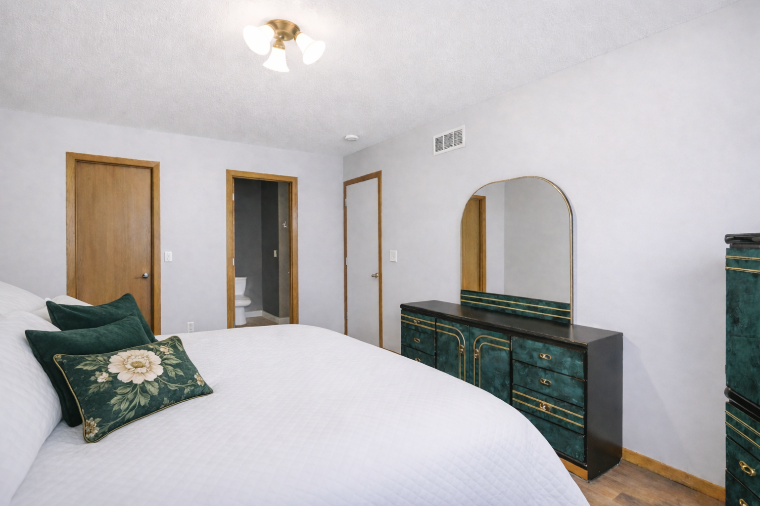 15865 Griffon Path Apple Valley, MN 55124 - Photo 8 of 17