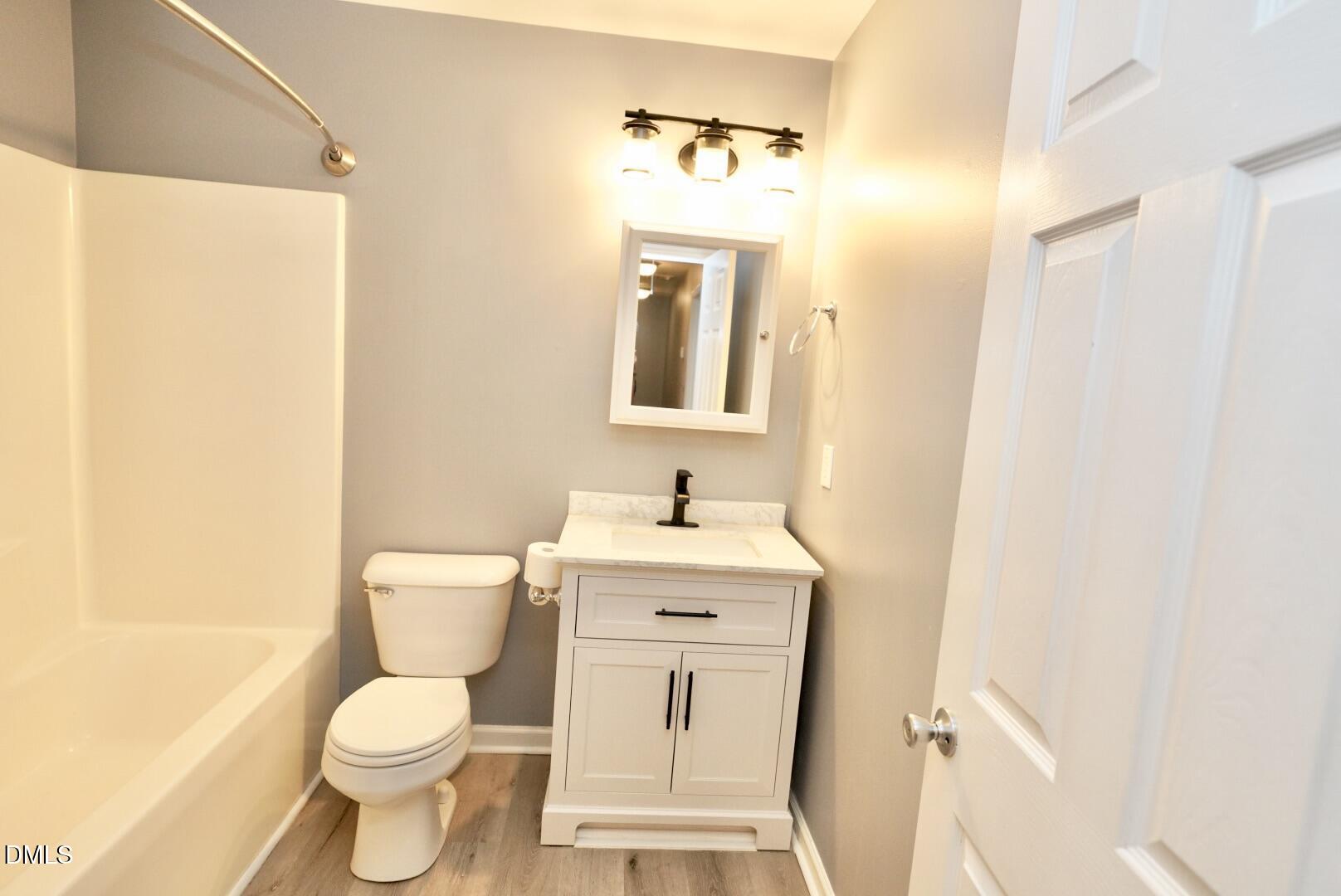 15 Red Sunset Lane Durham, NC 27703 - Photo 13 of 29 DSC06016