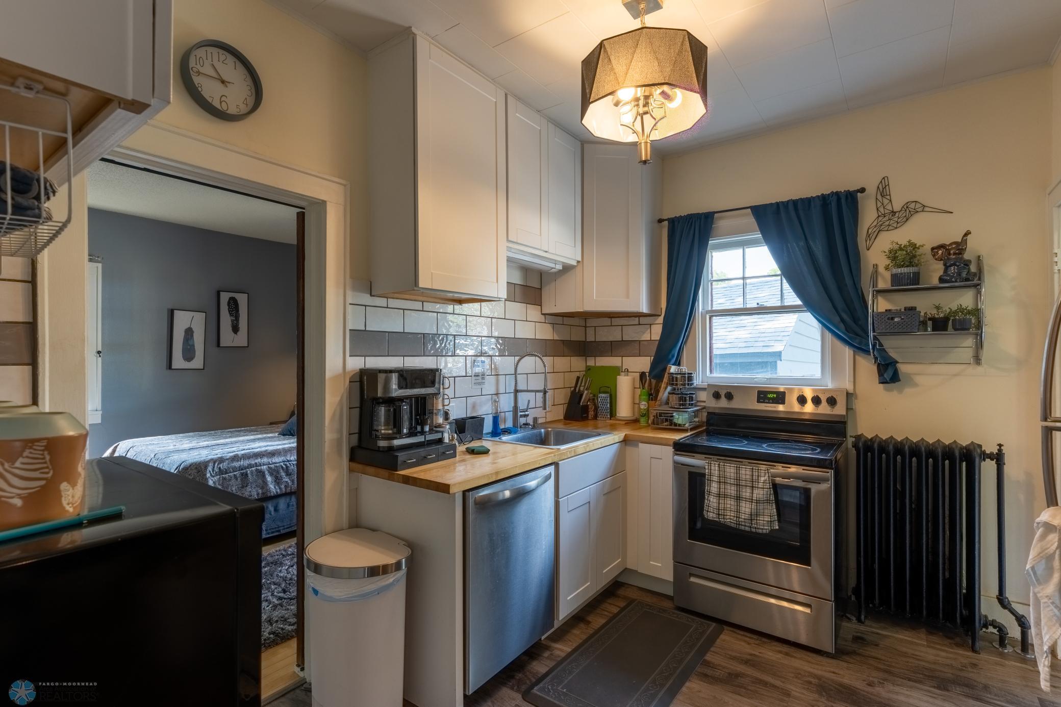 1301 10th Street South Fargo, ND 58103 - Photo 9 of 35