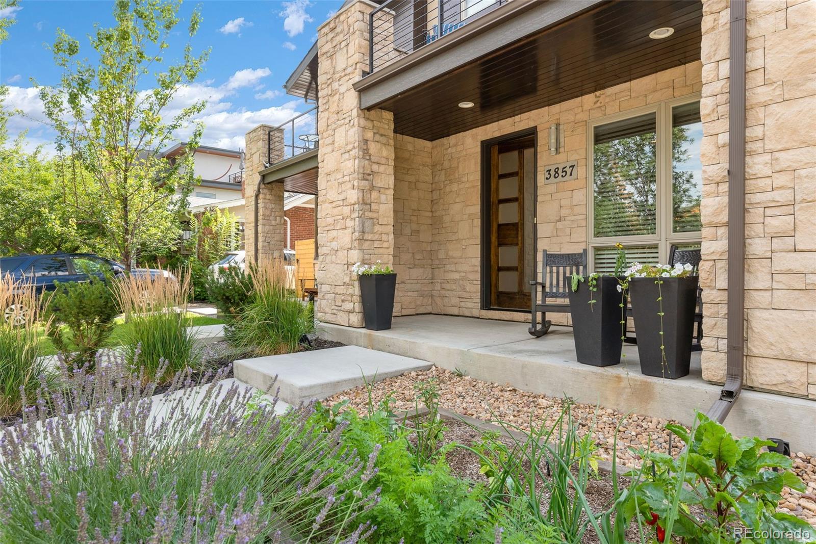 3857 Stuart Street Denver, CO 80212 - Photo 4 of 35