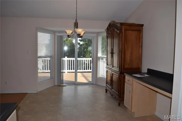 $3,500 | 354 Birchwood Crossing Lane, Maryland Heights, MO 63043