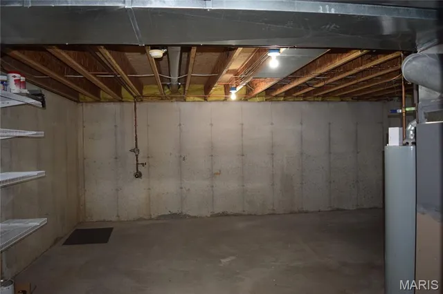 $3,500 | 354 Birchwood Crossing Lane, Maryland Heights, MO 63043