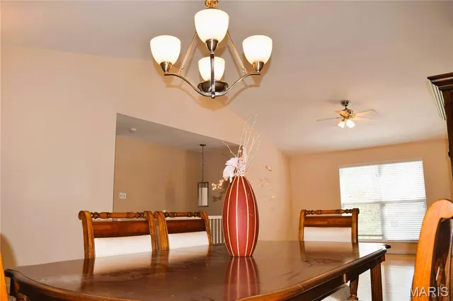 $3,500 | 354 Birchwood Crossing Lane, Maryland Heights, MO 63043