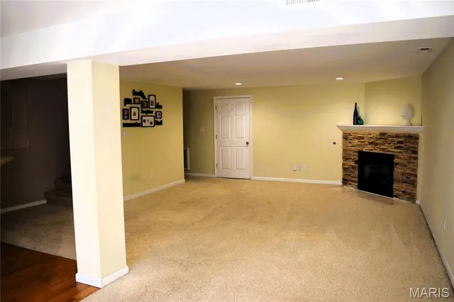 $3,500 | 354 Birchwood Crossing Lane, Maryland Heights, MO 63043