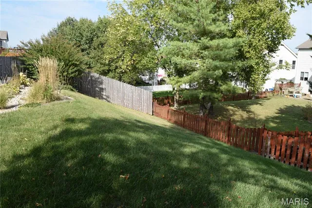 $3,500 | 354 Birchwood Crossing Lane, Maryland Heights, MO 63043