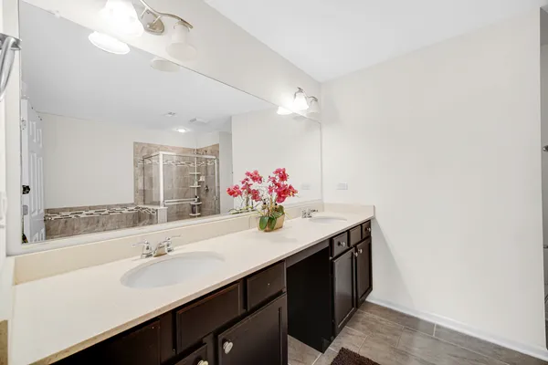 $3,100 | 57 Margaret Drive, Schaumburg, IL 60194