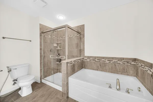 $3,100 | 57 Margaret Drive, Schaumburg, IL 60194