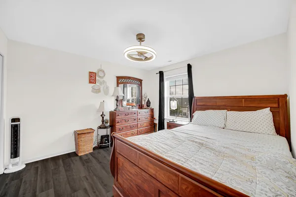 $3,100 | 57 Margaret Drive, Schaumburg, IL 60194