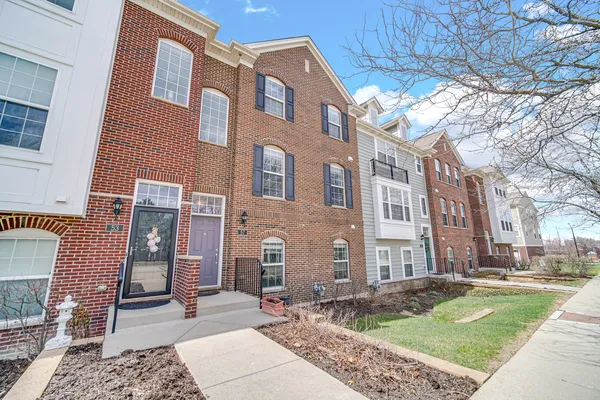 $3,100 | 57 Margaret Drive, Schaumburg, IL 60194