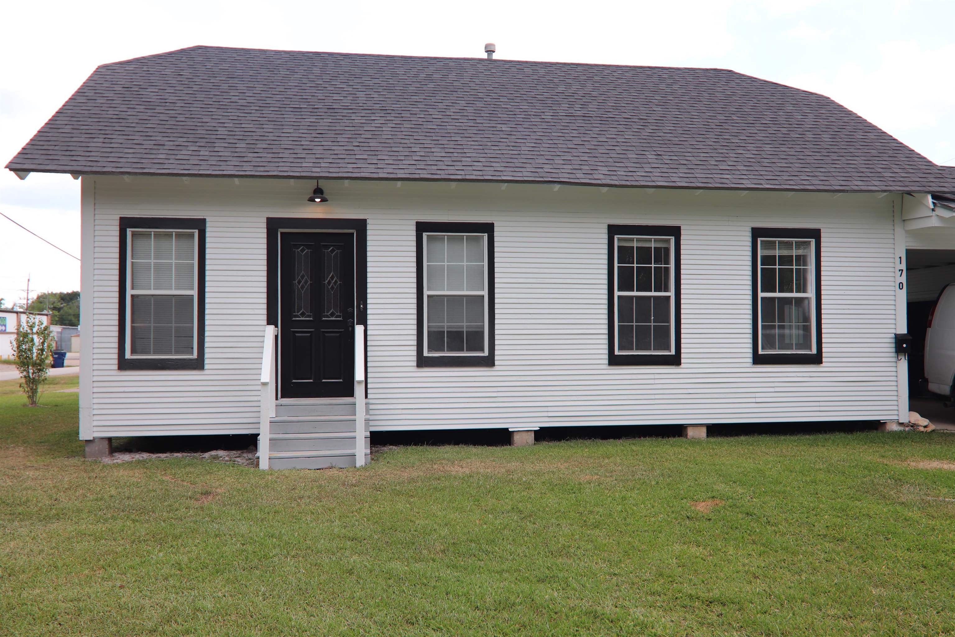 170 South 4th Street Silsbee, TX 77656 - Photo 1 of 26