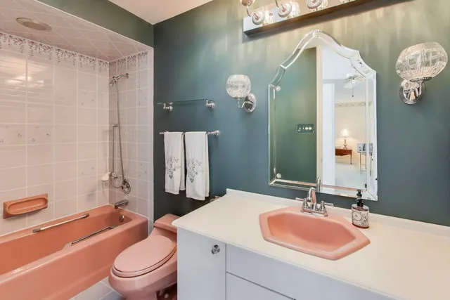 $317,000 | 15441 Betty Ann Lane, Oak Forest, IL 60452