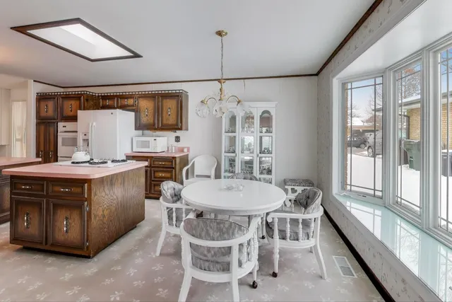 $317,000 | 15441 Betty Ann Lane, Oak Forest, IL 60452