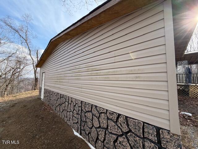1725 Tech Road Jewell Ridge, VA 24622 - Photo 3 of 22 LEFTSIDE