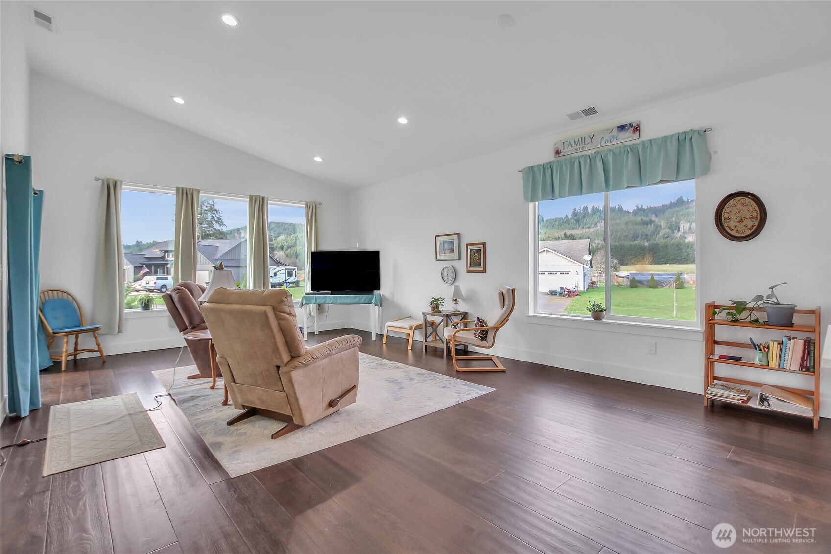 30 Nature Loop Cathlamet, WA 98612 - Photo 13 of 31