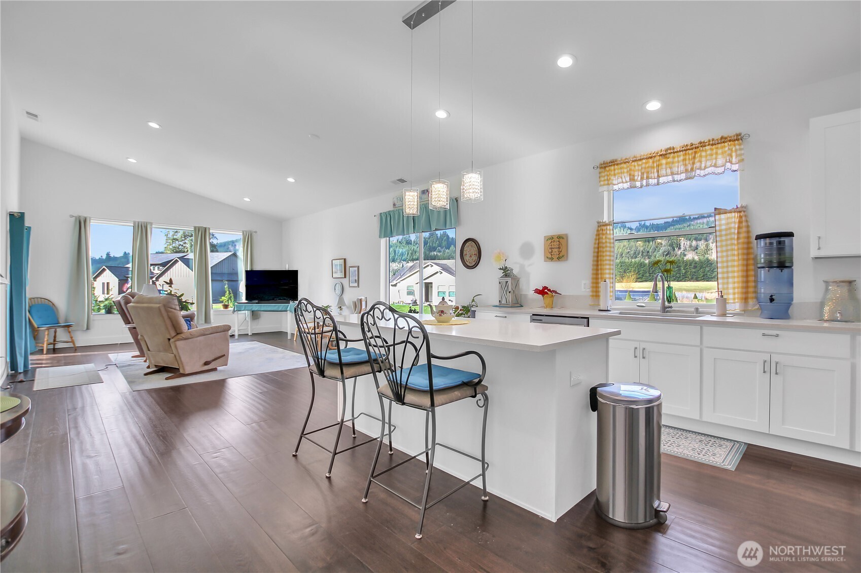 30 Nature Loop Cathlamet, WA 98612 - Photo 3 of 31