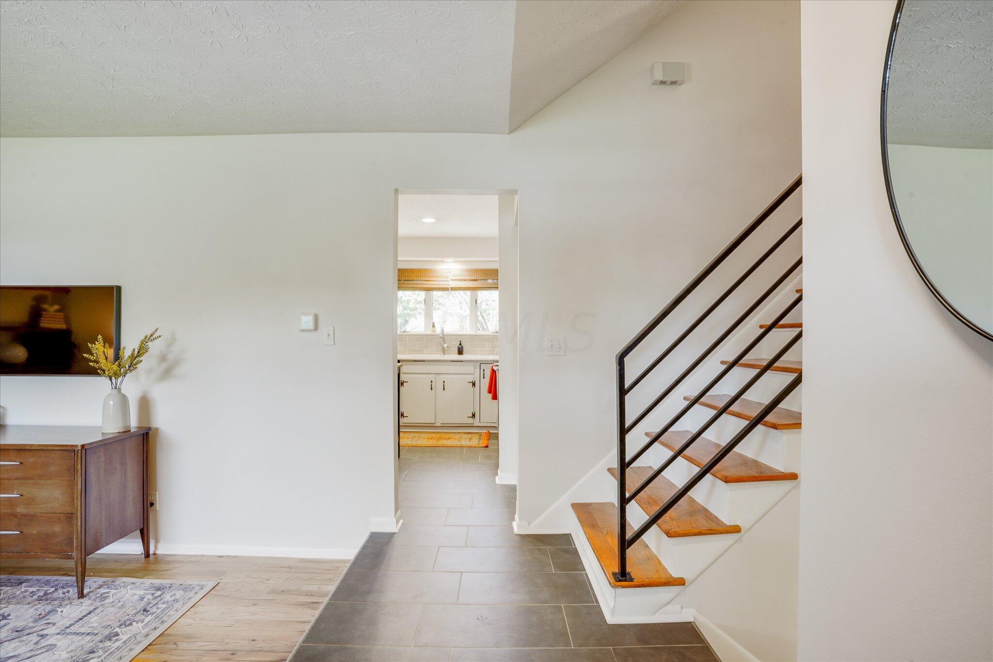 6659 Millbrae Road Columbus, OH 43235 - Photo 3 of 38 Gallery Image 3