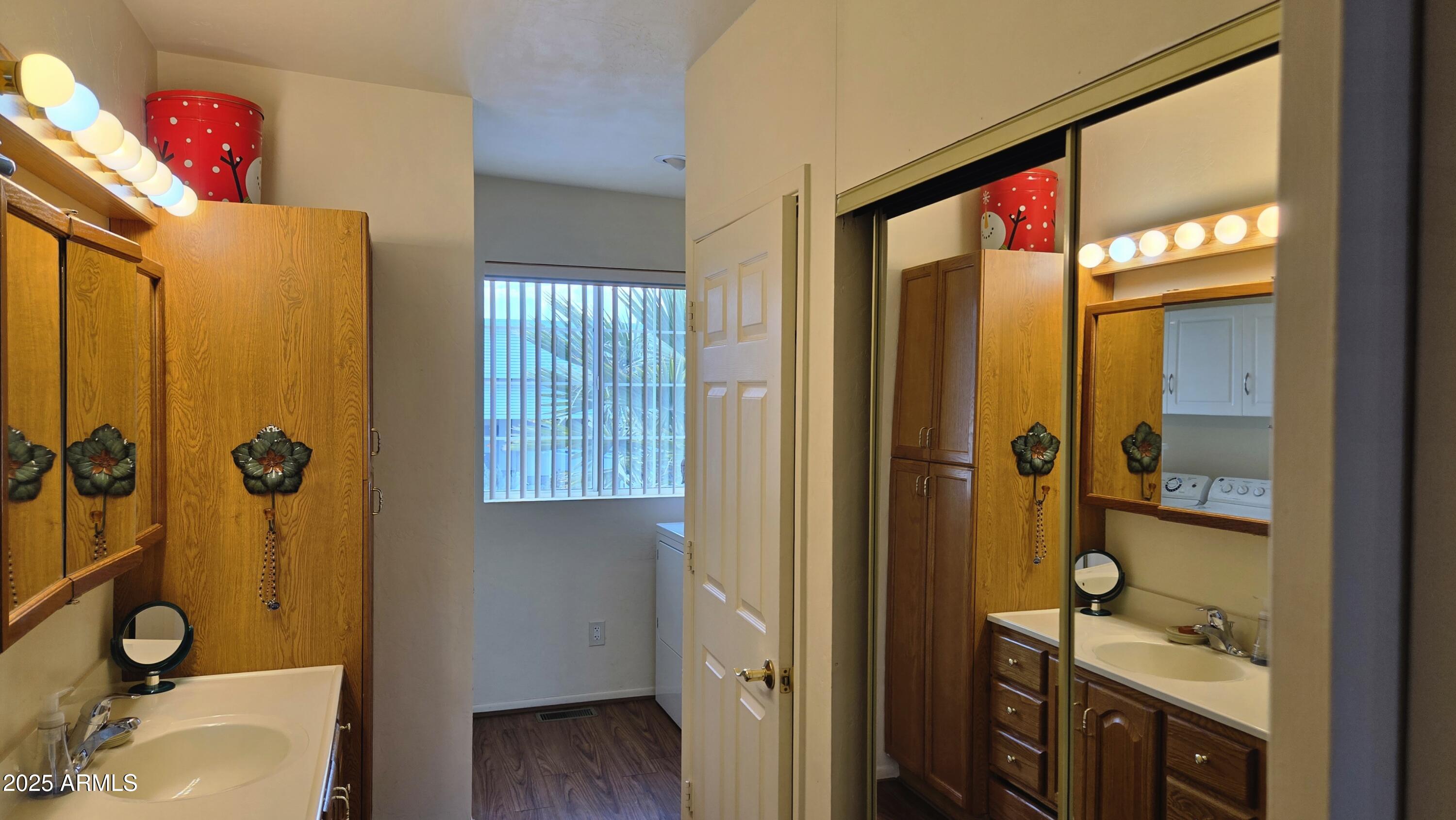 17200 West Bell Road, Unit 1006 Surprise, AZ 85374 - Photo 6 of 12 Morse - Master Bath