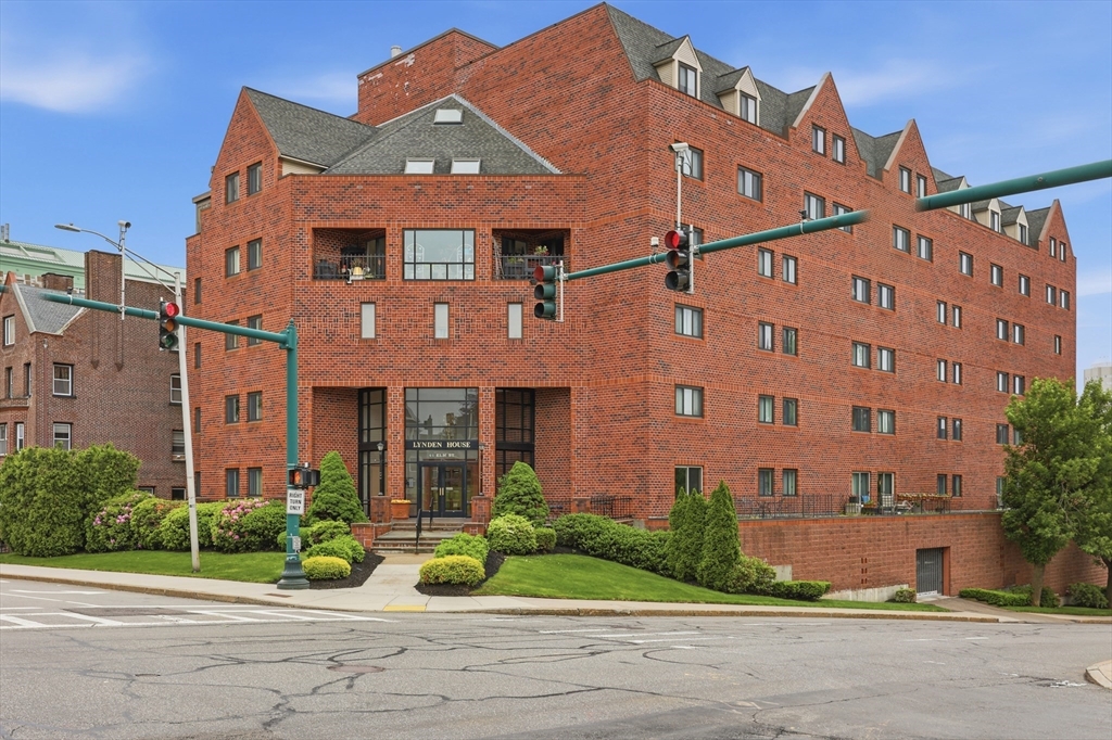 44 Elm Street, Unit 303 Worcester, MA 01609 - Photo 29 of 29