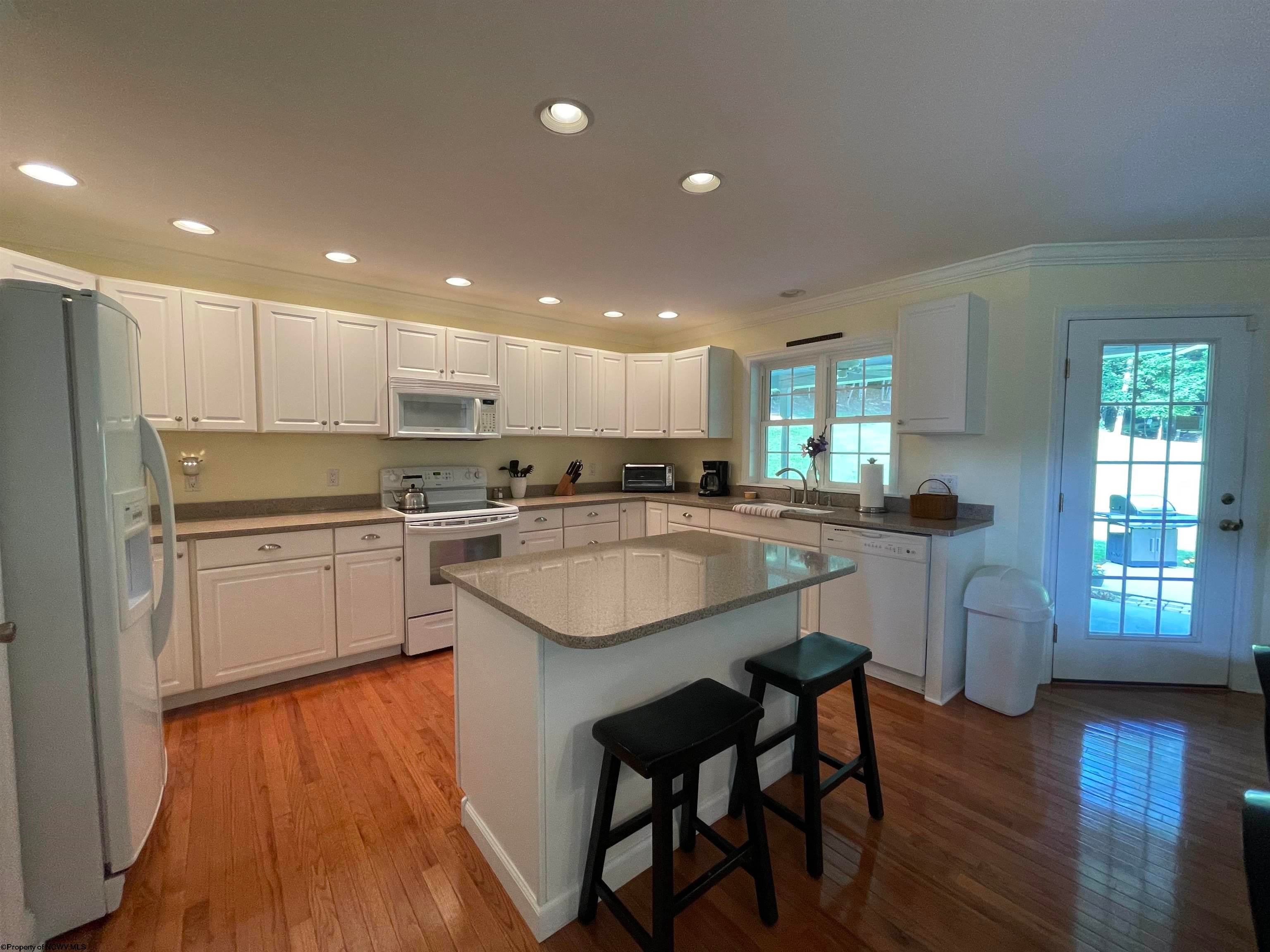 920 Wyatt Road Mannington, WV 26582 - Photo 8 of 30 Gallery Image 8