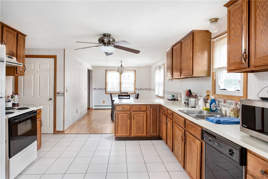 131 Cleveland Street Woonsocket, RI 02895 - Photo 8 of 20