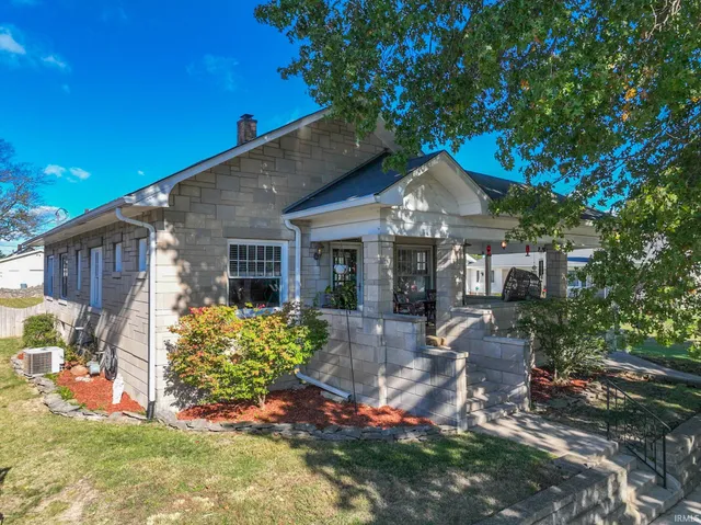 $259,900 | 2021 Park Avenue, Bedford, IN 47421