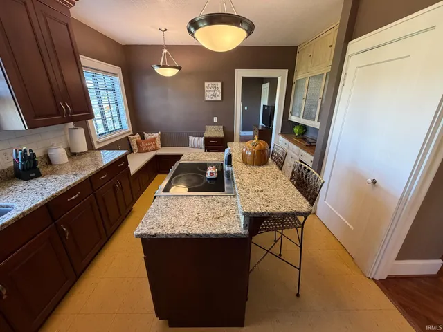 $259,900 | 2021 Park Avenue, Bedford, IN 47421