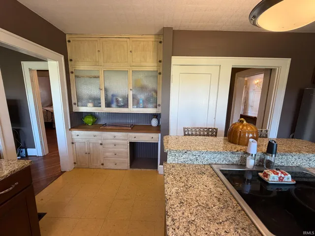 $259,900 | 2021 Park Avenue, Bedford, IN 47421