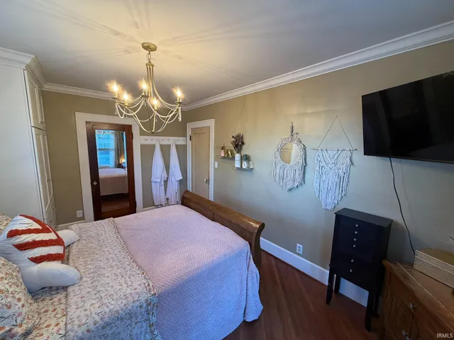 $259,900 | 2021 Park Avenue, Bedford, IN 47421