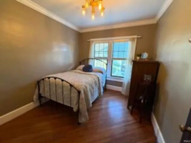 $259,900 | 2021 Park Avenue, Bedford, IN 47421