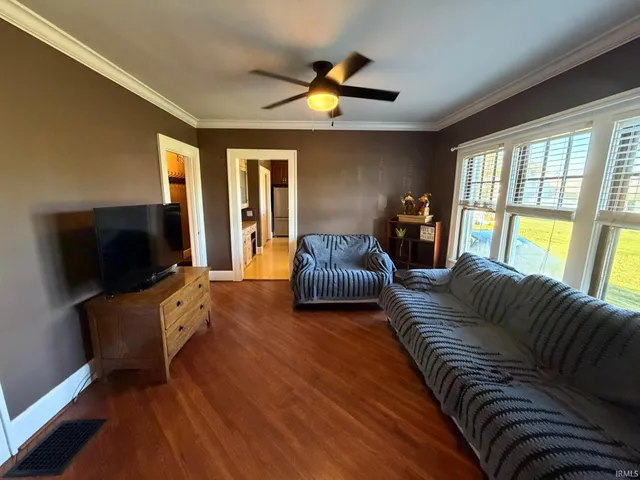 $259,900 | 2021 Park Avenue, Bedford, IN 47421