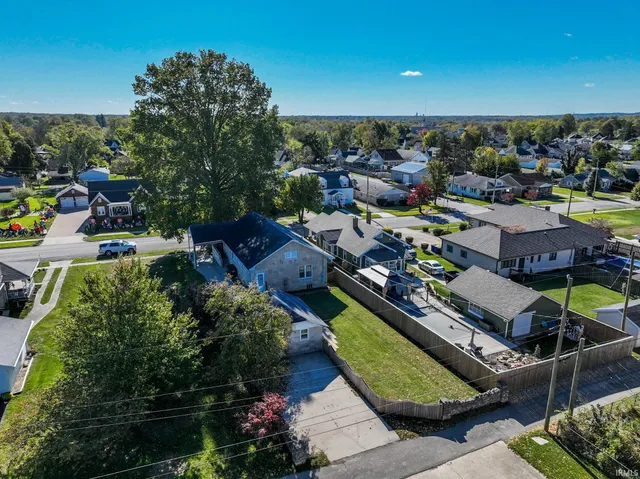 $259,900 | 2021 Park Avenue, Bedford, IN 47421