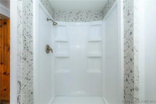 $315,000 | 168 Nellie Lane, Linn Creek, MO 65052