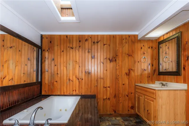 $315,000 | 168 Nellie Lane, Linn Creek, MO 65052