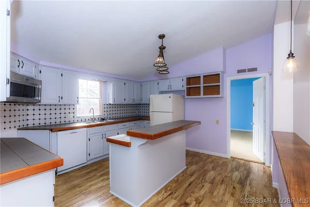 $315,000 | 168 Nellie Lane, Linn Creek, MO 65052