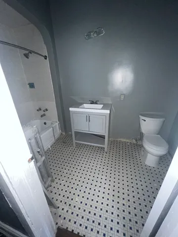 $1,950 | 4958 South Michigan Avenue, Unit 1S, Chicago, IL 60615