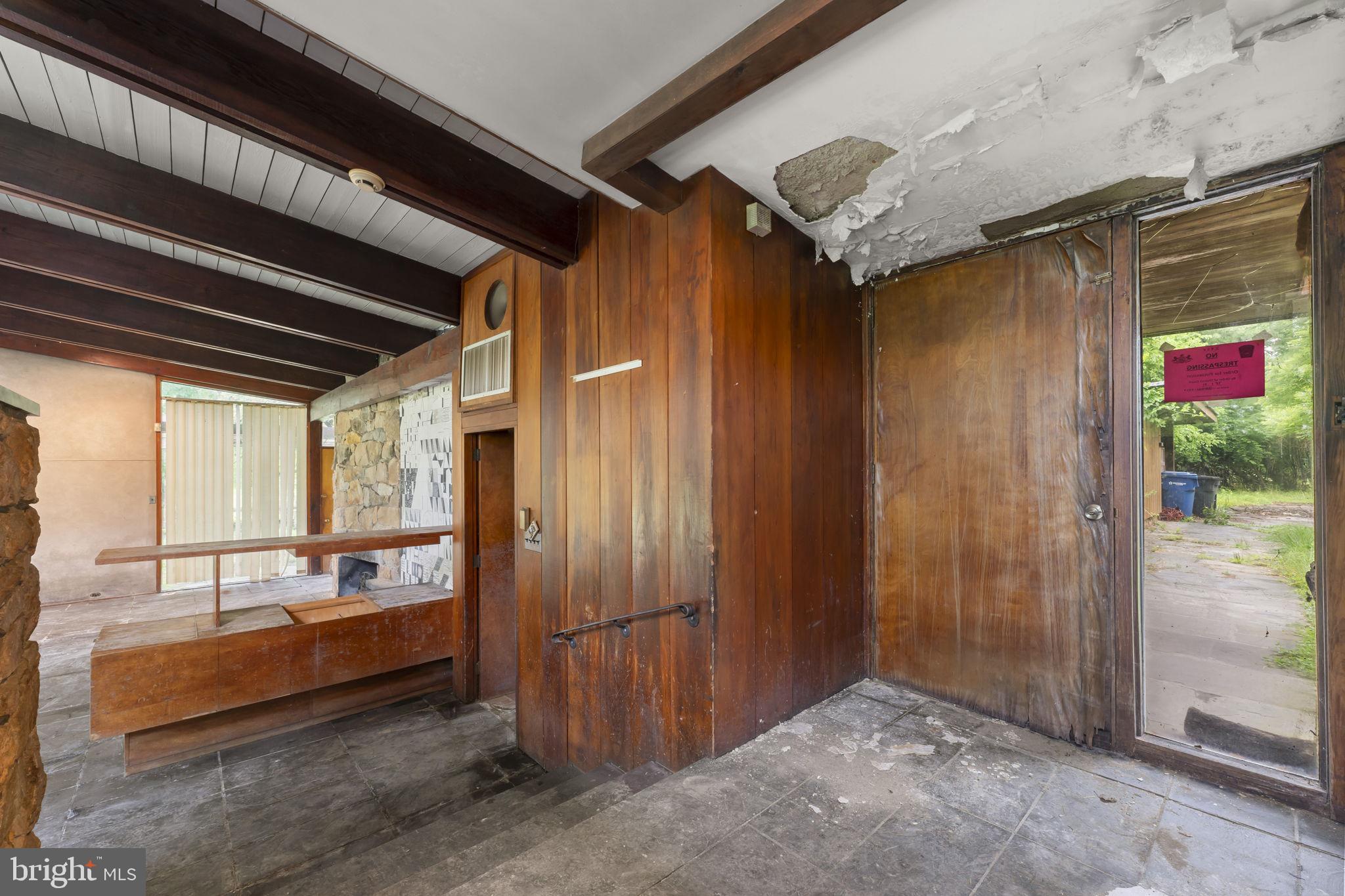 2935 Whitehall Road Norristown, PA 19403 - Photo 10 of 42