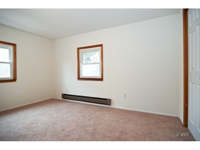 102 Louis Road Joliet, IL 60433 - Photo 7 of 10 a view of an empty room