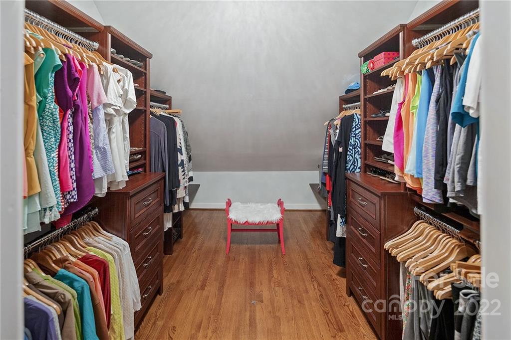 3410 Foxridge Road Charlotte, NC 28226 - Photo 32 of 47 Gallery Image 32