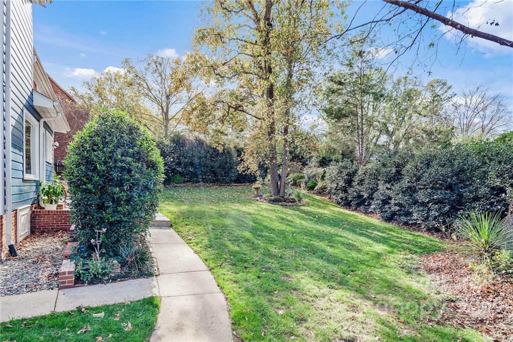3410 Foxridge Road Charlotte, NC 28226 - Photo 45 of 47 Gallery Image 45