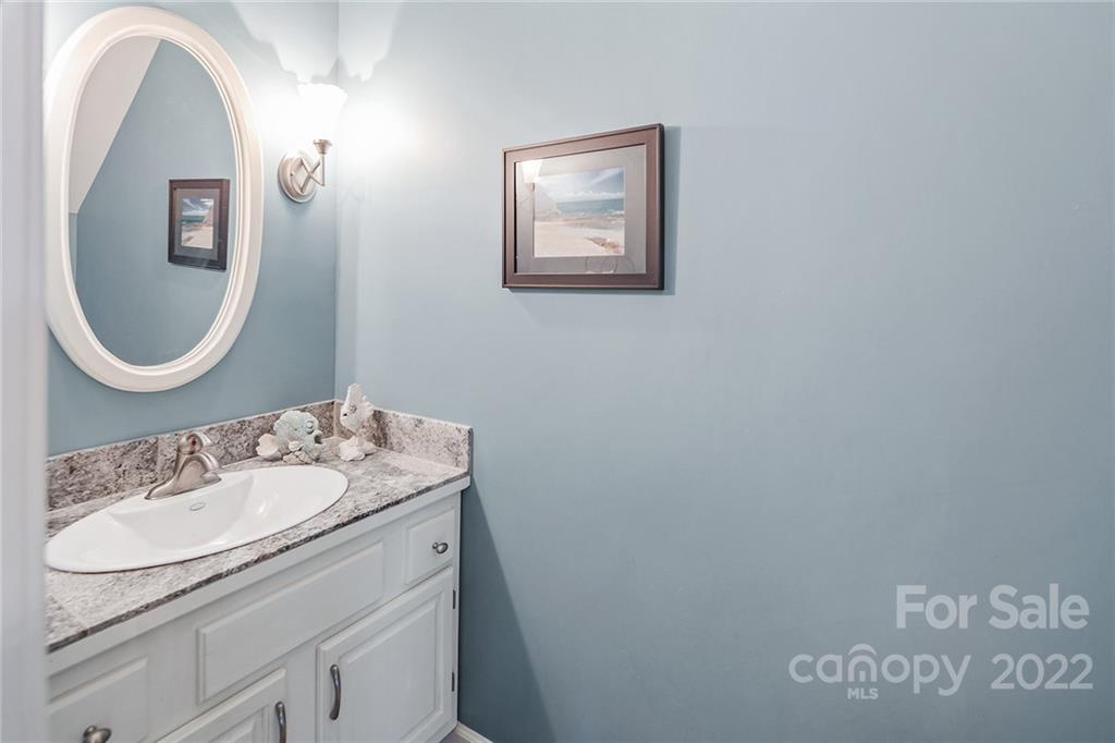 3410 Foxridge Road Charlotte, NC 28226 - Photo 9 of 47 Gallery Image 9